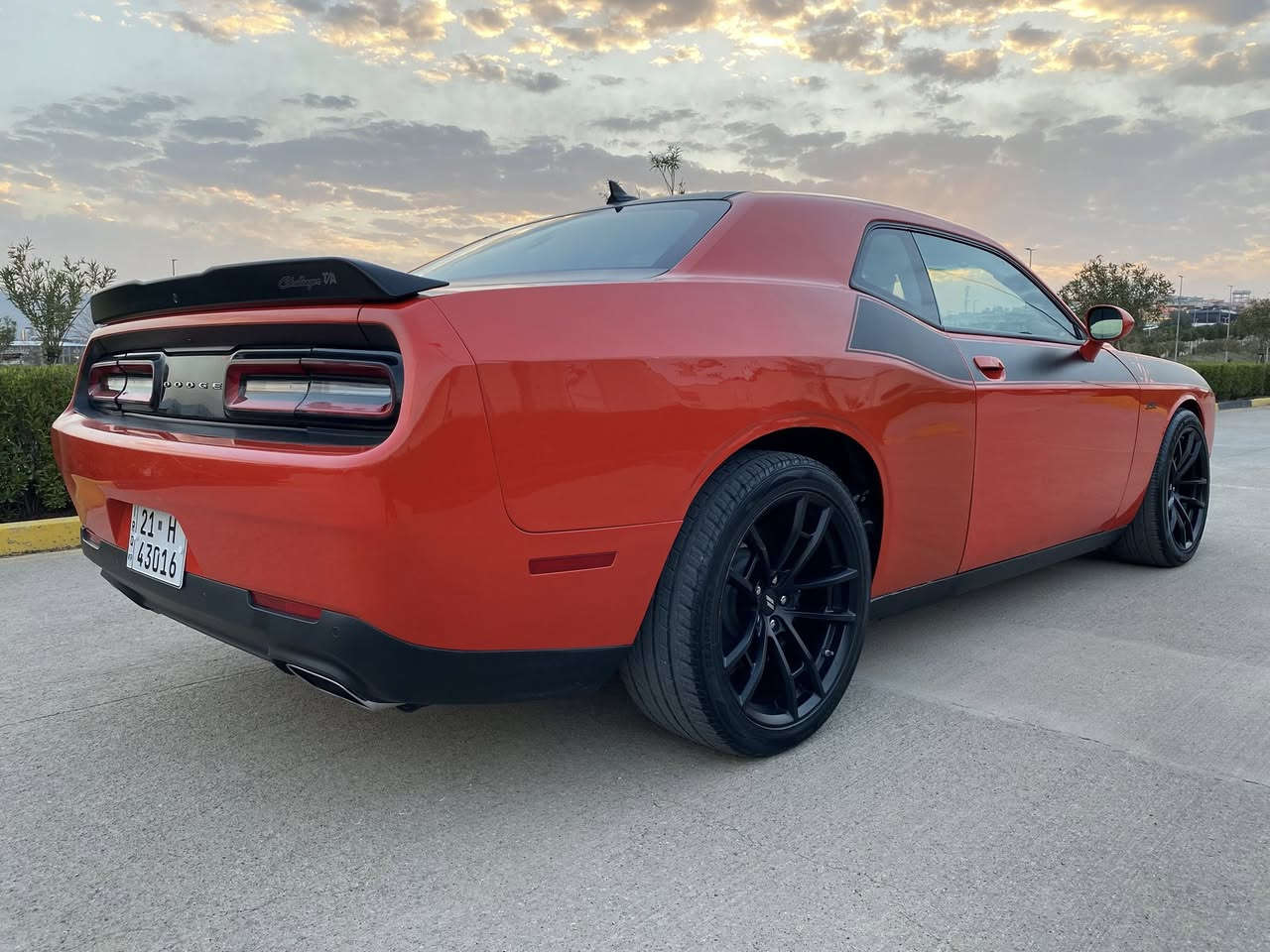 السلام وعليكم
بيع او مراوس
جالنجر SRT /TA 
موديل 2023
النداء الاخير
ماشيه 7 الف يعني زيرو 
كير ومحرك مكفول
حجم المحرك 6400
الون برتقالي مميز
السياره ع وضع الشركة بشرط
النظافه 100
ملاحظة السقف صندوك وبونيد شرايط جانبيه اسًود 
بلادي مسجل بلسنويه
ترقيم جديد بأسمي تحويل مباشر

فوول مواصفات كوشن خزن ميموري كنتاره كوشن حار بار ستيرن كهرباء مري قلاب رادار جانبي وياله فجوج برمبو صالنصه كهربائي بوابات بلادي دبات س ر تي  
انظمة قيادة سوبر تراك حلابات نورمال لانج كونتروال مود سبورت بلادي كيجات ابيض اللون كوشنات مختم TA
اخوان السيارة على وضع الشركة 
بلمنسبه للصبغ السياره بيها 2 قطع صبغ
 بدون دواخل  
العنوان السليمانية 
رقم الشاصي موجود بلمنشور 
 السونار هم موجود 
تنزيل السعر 248ومجال 
اخوان الشراي يتصل 

 ***********
