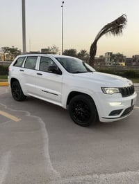 عندي جيب 2022 خليجي Sوكالة هارلم جديدة ماشية 52 الف مكفولة من الصبغ وا...