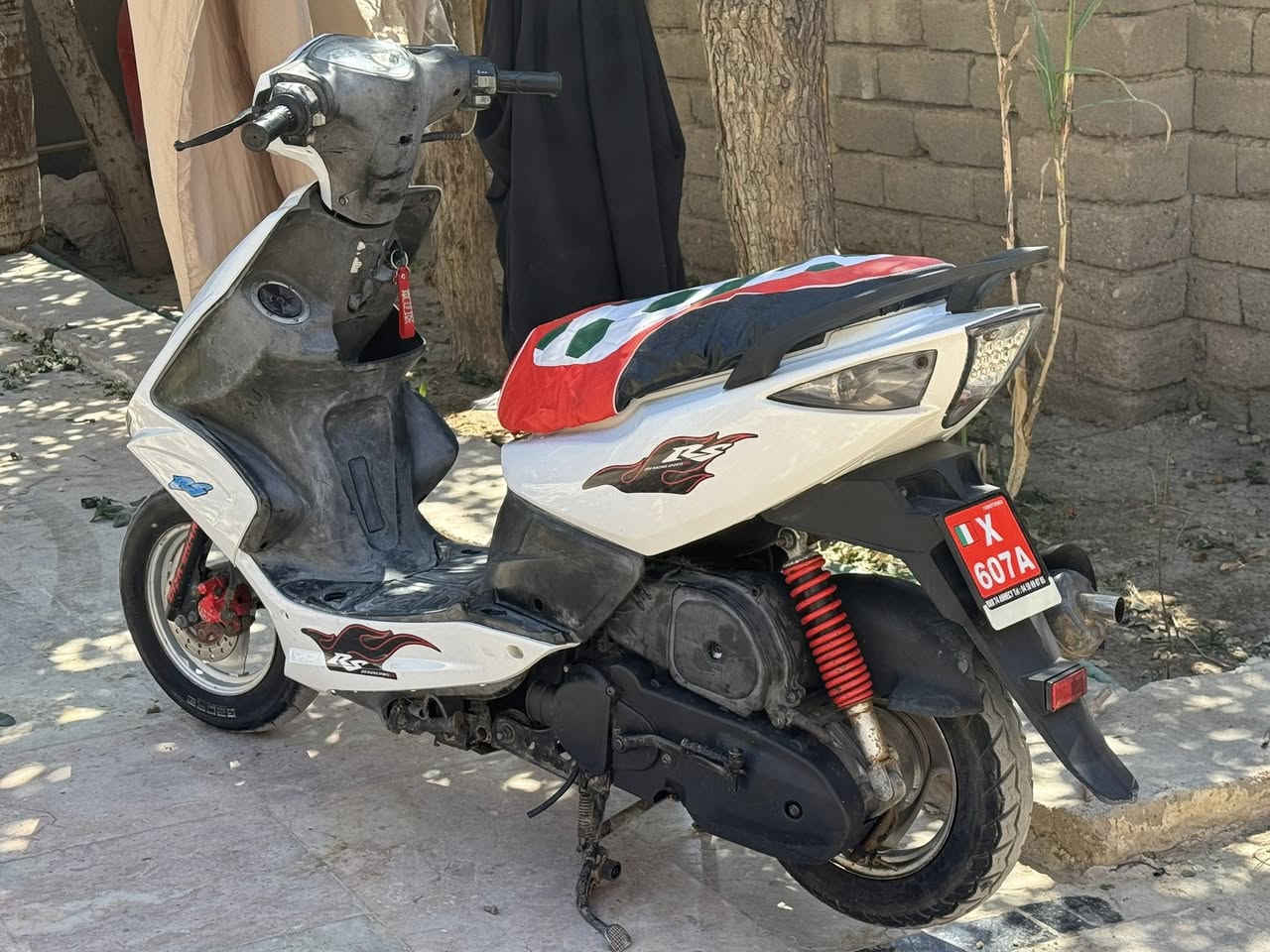 ماكس مضلع دراجه جاهزه ما بيهه اي نقص كهربائيات سلف كلشي شغال مكينه نضيفه 
مزوده كلج WF
وبوشه 55 
بوشتهه البلاد موجوده انطيهه الك وياها

العنوان : الهوير

للمراوس


**إذا كنت صاحب هذا الإعلان وتريد حذفه لأي سبب، رجاءا أرسل رسالة إلى الدعم الفني**