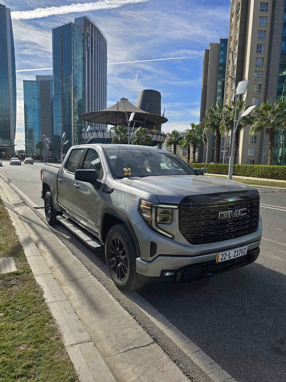 جي ام سي ,GMC
سييرا 2024 ,مواصفات ELEVATION 

عدد الأميال : 18,000 ميل 

ضرر قطعتين ..جاملغ وبنيد فقط 
ايرباك دركه فقط 

باب طويل . بدي قصير المرغوب ؟ 

4 سلندر 

محرک 2.7 تيربو 

صوره الحادث موجوده مع الصور  ??? 

التحكم على المنحدرات - مستشعر وقوف - تدفئة المقاعد - بصمة - مثبت السرعة - نوافذ كهربائية - شاشة - 8 وسادة هوائية - المصابيح الأمامية ليد - أبل كاربلاي - التشغيل عن بعد - ABS - رادار - كشافات ضباب 

اتصال او واتساب 
***********
