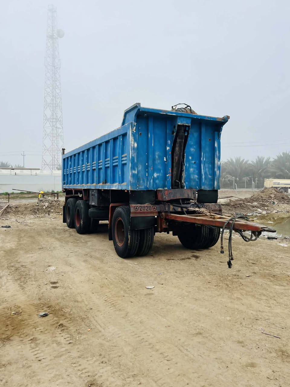 سلام عليكم للبيع مقطوره تفصال
مجموعه براد16تخم تاير 
للستفسار ***********
