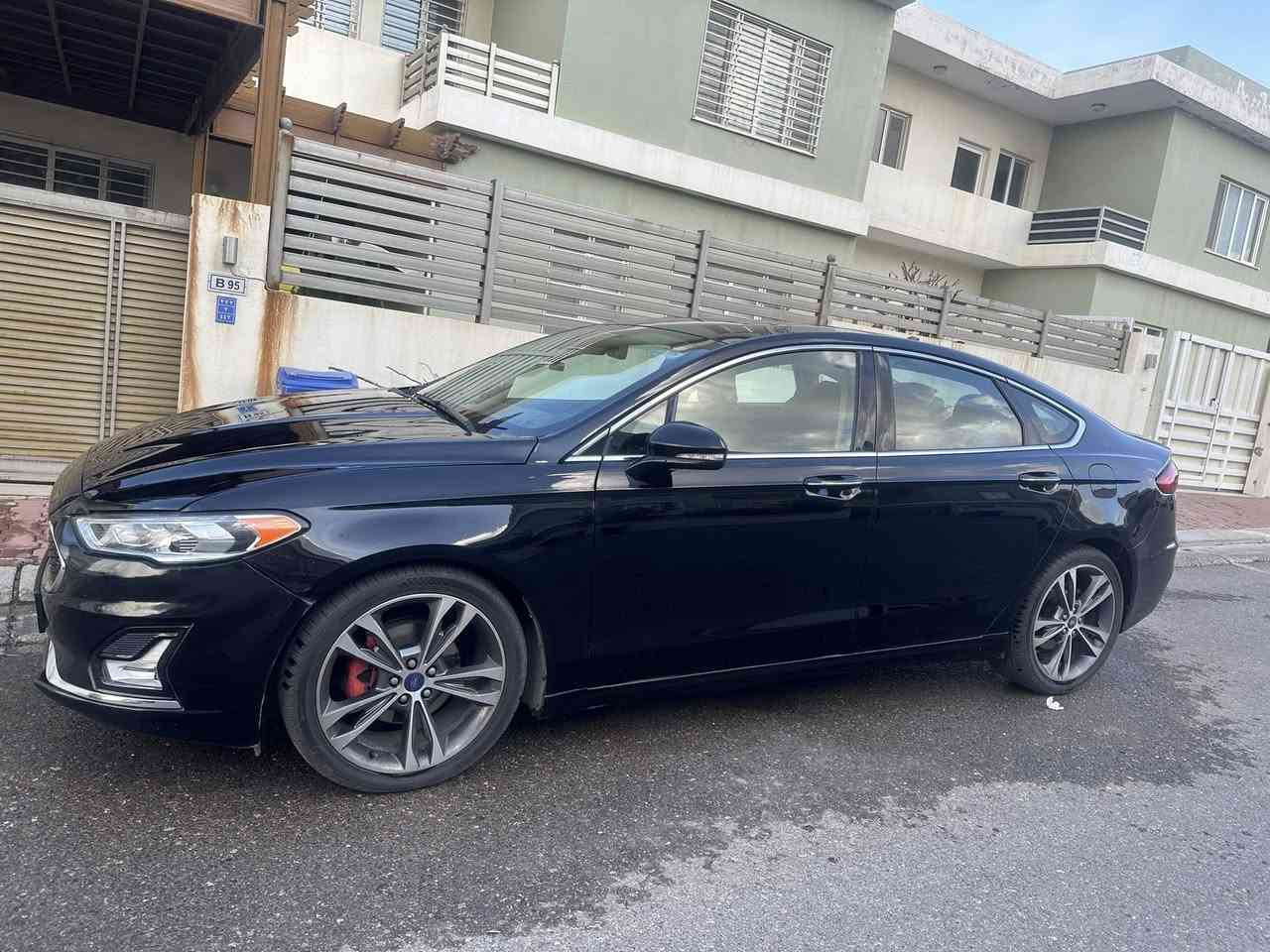 فورد فيوشن ٢٠٢٠ تيتانيوم للبيع
محرك ٢.٠ تيربو
 دفع رباعي 
ماشي ١٤٥ الف كيلو
ضرر خفيف جاملغ السايق تبديل واصبعين بالبوند تعديل عالبارد فقط  
بيها شخطة خفيفة بالباب موضح بالصورة
وتقرير السونار موجود بالصور
مكان الموصل 
السعر ١٥٠$ وبيها مجال 
للتواصل عالخاص او على الرقم ***********
