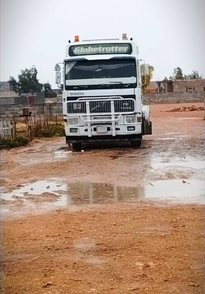 سلام عليكم فولفو للبيع موديل 93تخم تاير سياره مكفوله كفاله عامه محرك لا تنقيس ولا تبخير كير مكفول وباقي لستفسار عله رقم ***********. ***********
