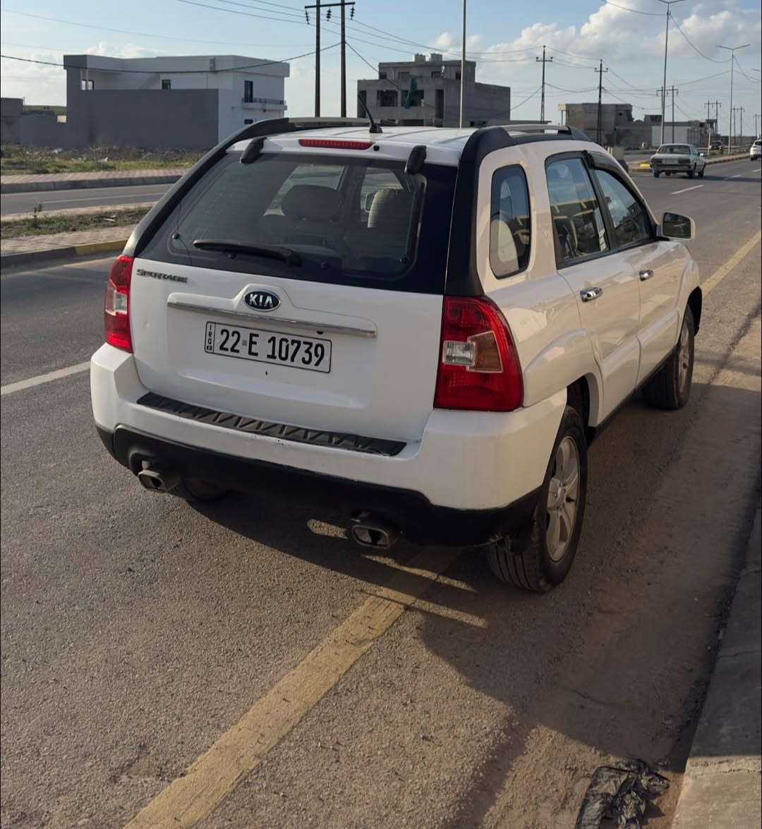 للبيع كيا سبورتج
موديل 2010
بدون حادث
رقم جديد وسنوية جديدة
محرك وكير بشرط 
رقم ‭***********‬
