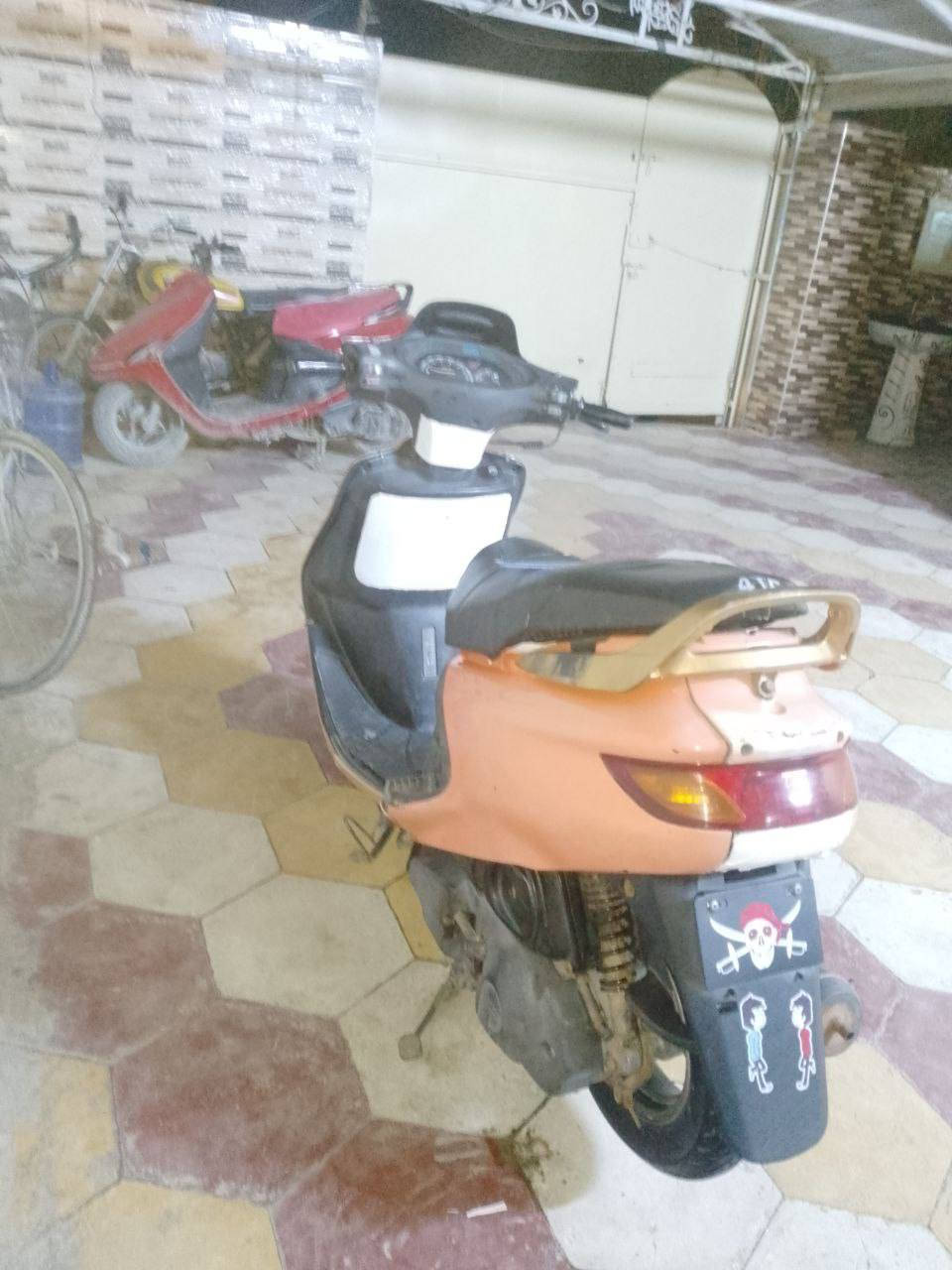 فراشه فحل للبيع  دراجه نضيفه فقط بانزين ودهن تصرف عليه شلعه ومعدل نكره سلف هندر شغال شلعه ومعدل كهربائيات اشاير هورن كفراته نضيفه الدراجه مرتبه المكينه بلاديه مكاني ديوانيه السعر 450 وبيه مجال بسيط حك الجيه واذا تريد مراوس او اطي فرق دز شعدك الرقم واتساب ***********
