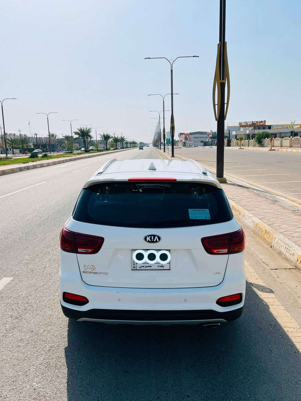 السلام عليكم
كيا سورنتو 2020
ابيض لؤلؤي 
خليجي مكفولة كفالة عامة من ضربة وصبغ وبارد ✅
ماشية 100 الف فقط

فول فول مواصفات ماعدا البانوراما 
 
كشنات جلد 
كشنات كهرباء 
كشنات هيتر
لايتات LED خلفي و امامي
حساسات امامية 
حساسات خلفية
نقطة عمياء 
اشاير بل مري
مري شفط كهرباء
جنطه كهرباء
7 راكب عائلي 
محرك ستة سلندر 3.5L
گير 8 نمرات 
حساسات امامي و خلفي جانبي 
وبعد هواي مواصفات…
السيارة ما شاء الله تتعب تكول عليهة جديدة السيارة

رقم بغداد تحويل مباشر ثاني يوم 

مكان السيارة بغداد العامرية📍

للتواصل : ***********
.........   ***********
سعرها 27,000$ و بيهة مجال ولتحجي عل سعر اذا متجي تشوف نضافة السيارة ( بوضع الوكالة )
