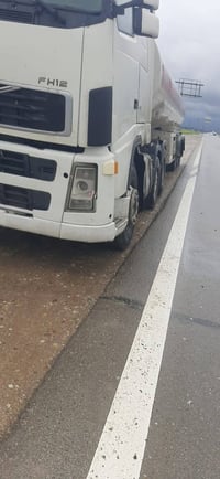 فالفو صهريج • موديل ٢٠٠٣ • جي بي اس