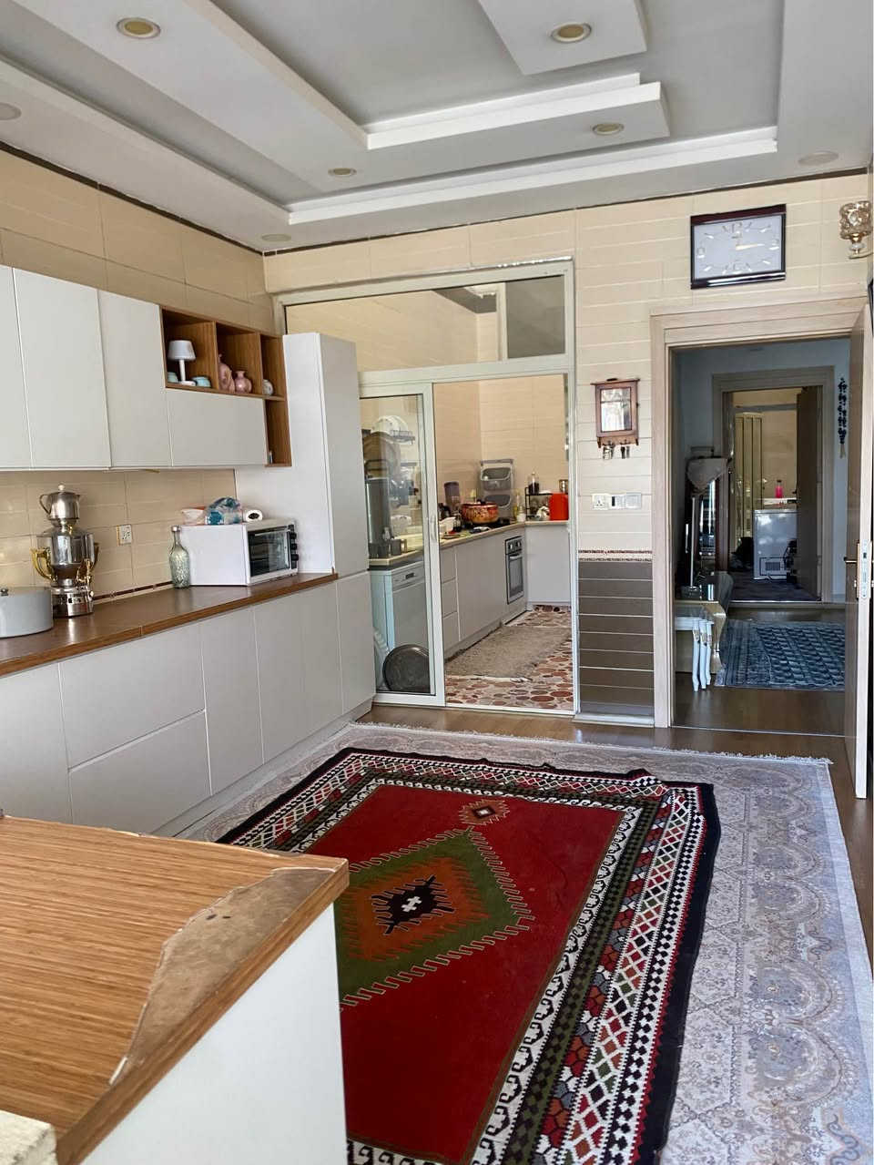 #زانكو99
عرض مميز جدا بيت مؤثث كامل للبيع في أربيل حي زانكو 99_قرب مدرسه احمدي خانى مساحة 150 متر ركن
بتكون من
4نوم+استقبال+مطبخ حارو بارد+2هول+مجموعه صحيات
نمليك طابو صرف *********** أربيل, العراق
