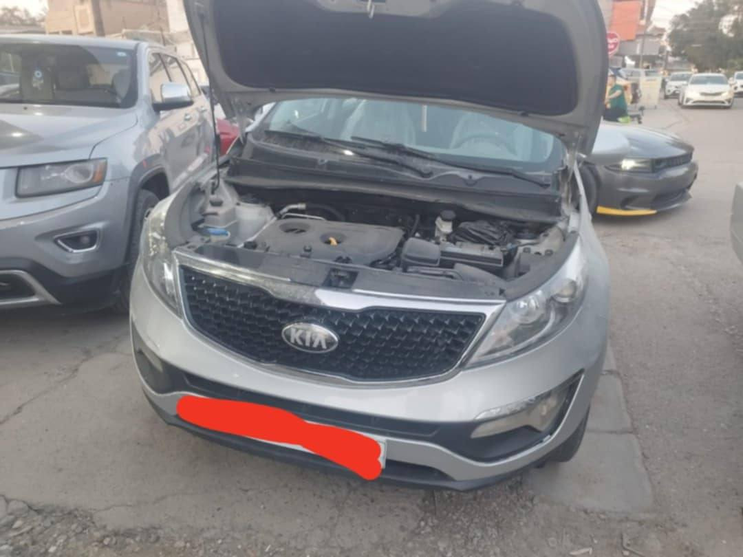 سبورتج ١٦
خليجي محرك دوش ٢٠٠٠ نظيفة 
رقم شمالي باسمي ثاني يوم تحويل
مواصفات عادية 
١٤٦ وبيها مجال
***********
