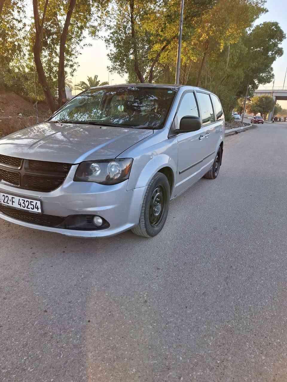 السلام عليكم دوج كرفان موديل 2016 للبيع السياره مصبوغه حزام للجماليه السعر 138  بيهه مجال شي قليل مكاني بغداد الحريه لاستفسار ***********
