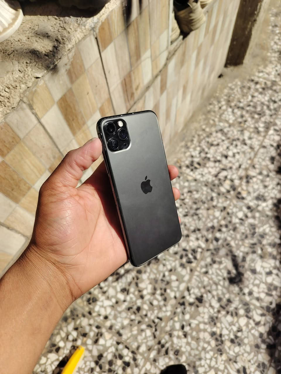 سلام عليكم ايفون ١١ برو ماكس جهاز كلش نضيف وكالة شغال مستبدل فقط شاشة احسن نوعية ٣ خيارات وبطارية ١٠٠ جهاز كلة شغال سعر ٢٣٥وبي مجال بسيط *********** توصيل موجود مكاني بغداد الامين
