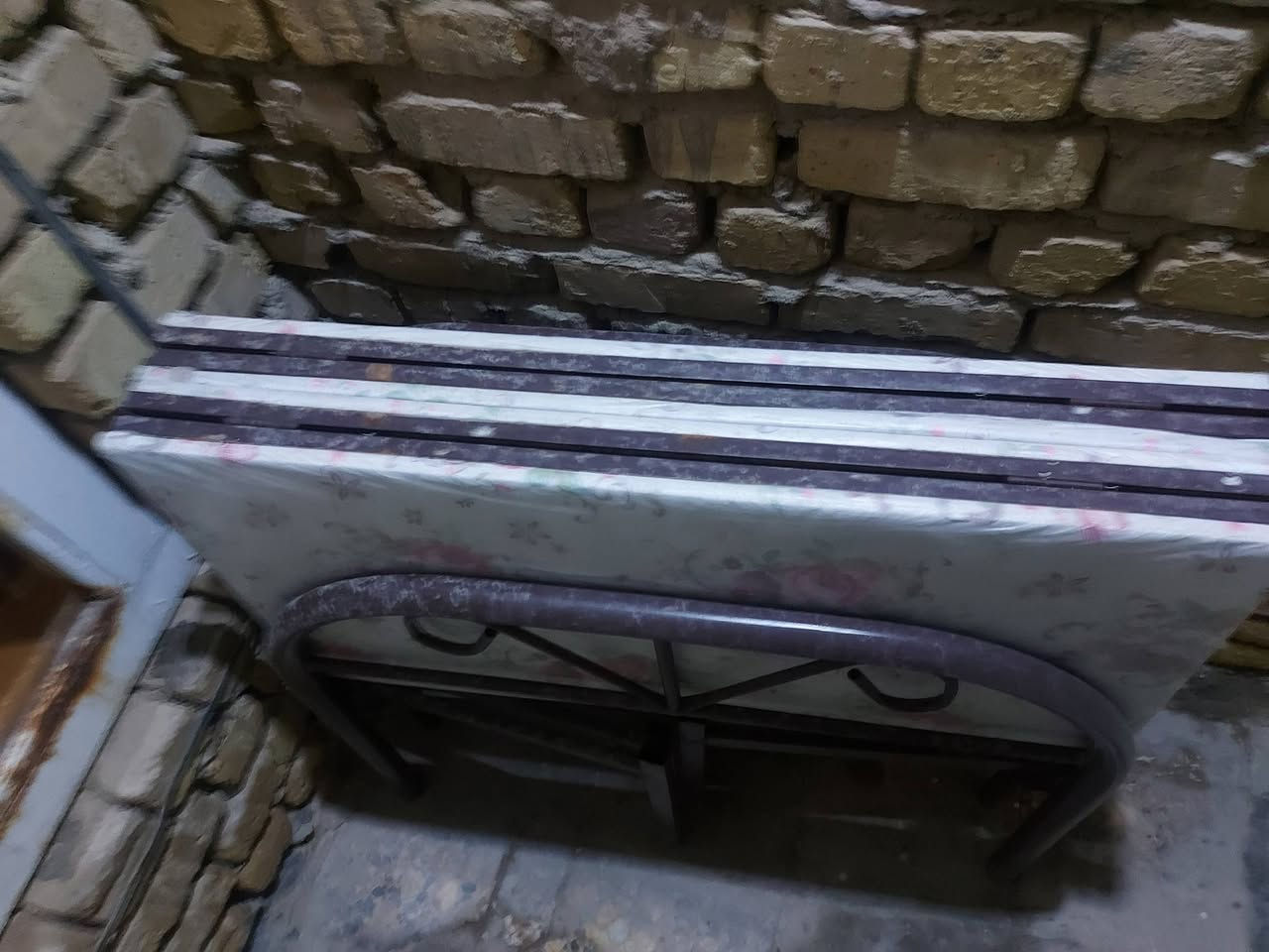 سرير متحرك جديد
السعر  85 الف 
للتواصل اتصال على الرقم
***********
