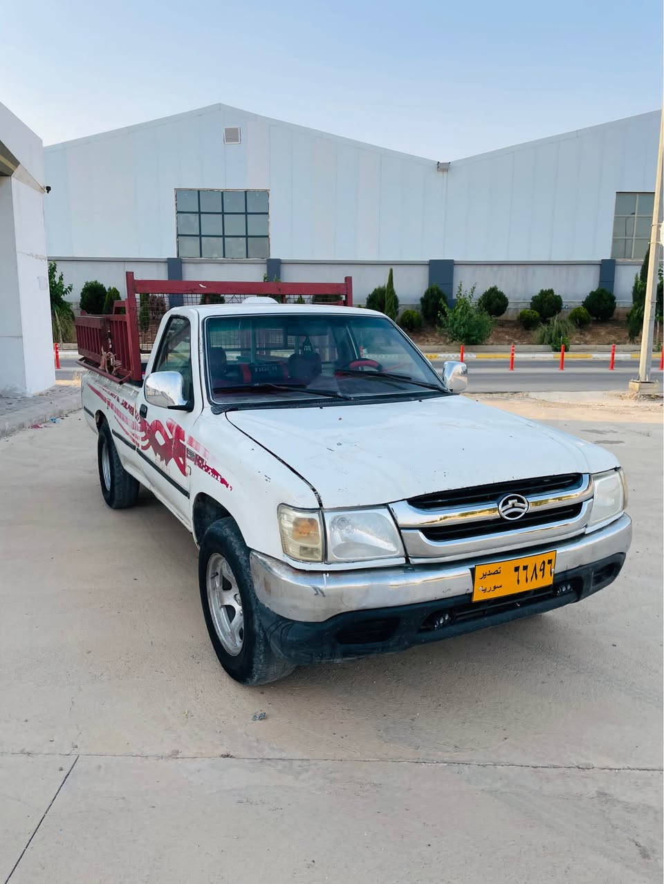 پیکاب دێر مۆدیل ۲٠٠٦ کامل مەنەفیستی ئەسلی لەگەڵە هیچ کیشەو مەشاکیلی نییە و ڕێگە پێدراوە گێڕ عادی گێڕ و مەکینەی بە شەرتی فەحس و تەرای و فیتەر سەیارەکە بێ دەعم و لێدراوییە هیچی پێوە نییە و شان و سەقفی بە شەرت چوار تایەو ویلی نیوداشتی لەژێرایە تەقە و ڕەقەی بە شەرت کارەبای بە شەرت ماڵی دۆستە و بێ مەرەفە لە سلیمانیم سیعری تەنها ۳٤ گەڵا 
٠۷۷٠۲۲٦۸٤۸۹___٠۷٥٠۱٤۸۸٤٠۸ السليمانية, العراق


**إذا كنت صاحب هذا الإعلان وتريد حذفه لأي سبب، رجاءا أرسل رسالة إلى الدعم الفني**