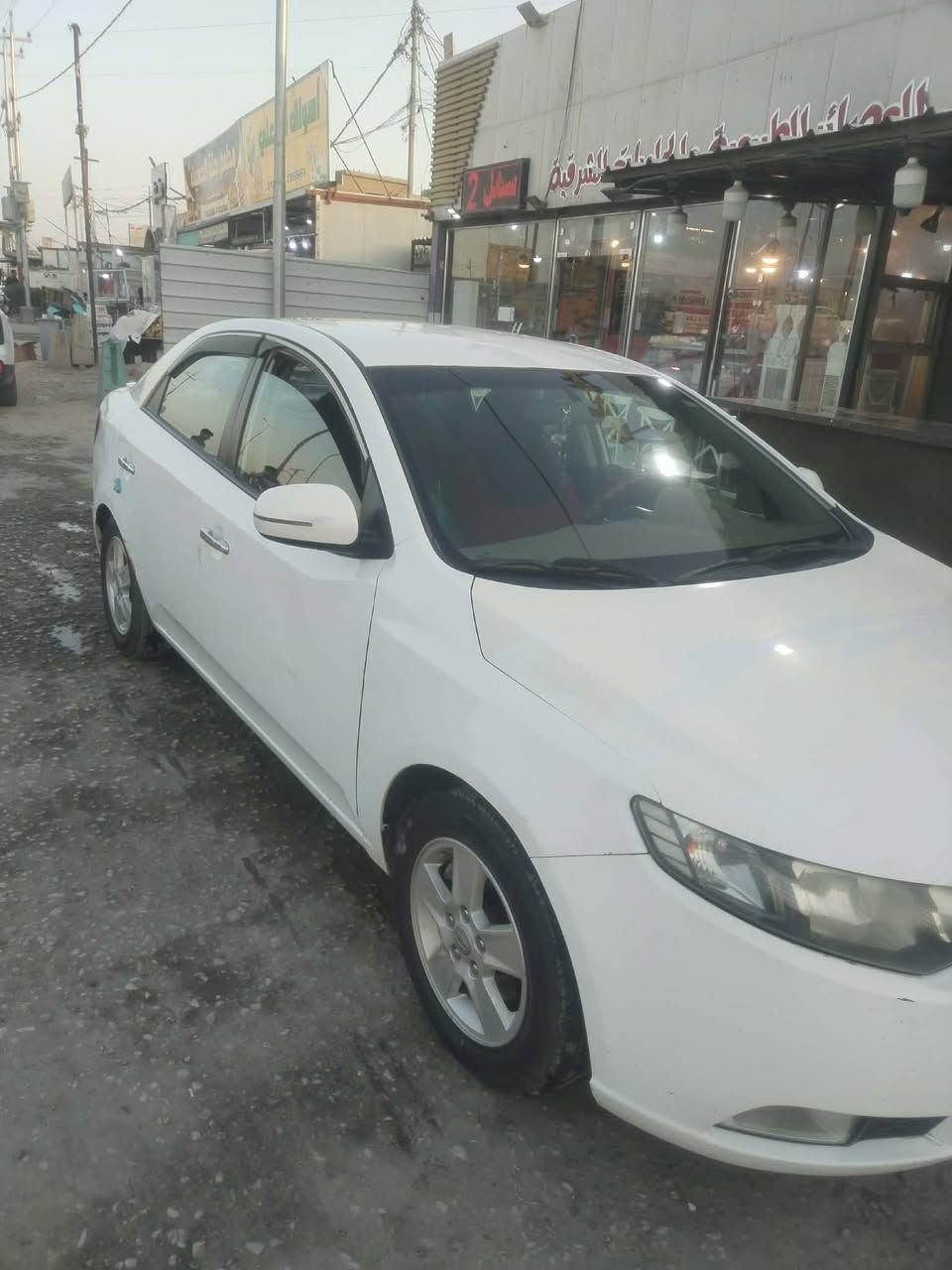 سيراتو موديل 12 رقمها بابل بسمي موضح كلشي بسونار رقم *********** سعر ب107 وبيها مجال
