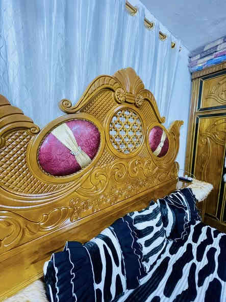 غرفه عراقيه تسكام نظيفه البيع سعر 850 عنوان زبير مو شراي لاتتصل رجآ ***********
