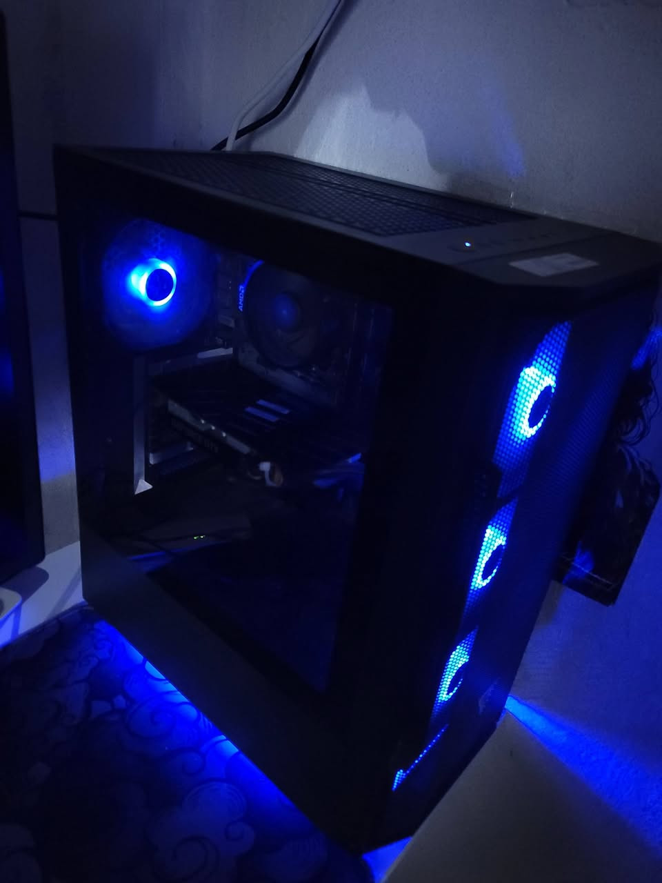 حاسبة العاب بسعر كلش مناسب مقابل اداء تشغل كل الالعاب بأداء خرافي وتفيد المونتاج 

معالج : Ryzen 5 4650g pro 
بورد : b450
كرت شاشة : 1660super 6gb
رامات : 16 3200

بور سبلاي : 550w
كيس اربع فانات RGB وفيه تحت هم RGB

مكاني بغداد الدورة شارع المعلمين 
السعر ٦٢٥ الف بي مجال للطيبين


**إذا كنت صاحب هذا الإعلان وتريد حذفه لأي سبب، رجاءا أرسل رسالة إلى الدعم الفني**