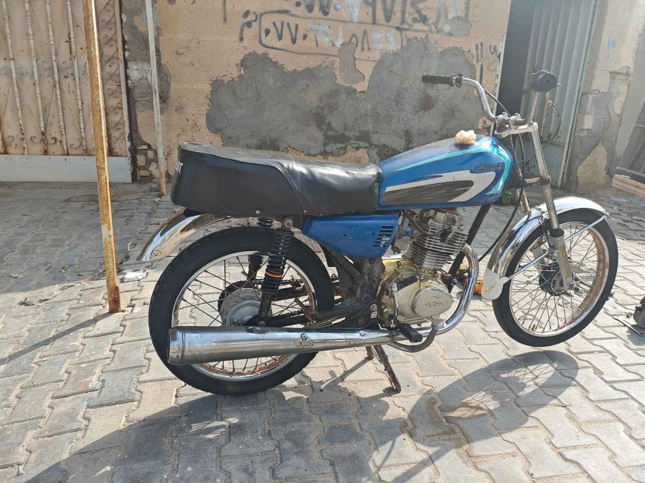 سلام عليكم دراجه للبيع دراجه برفاز دراجه كايمه سعر 300 وبيه مجال المو شراي لا يتعبني شاصي بوري ضعيف الاستفسار علئ هاذ رقم ***********
