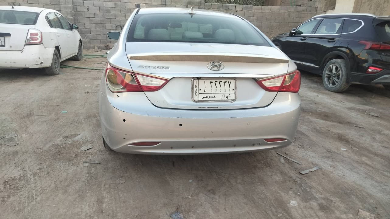 السلام عليكم من رخصة الادمن 
سوناتا موديل 13 وارد امريكي ماشية 70  الف فقط تحكم جهتين نظام سبورت وايكو وباقي المواصفات المعروفة  مكفولة محرك وكير محرك 2400 جي دي اي ضربتها دعامية وجاملغ بدون ارباك راجعات نفسهن وصور الحادث بامريكا مرفقة مع الصور مكفولة من الصبغ بيها دحجات مثل ما موضح بالصور والبنيد جارد السيارة ما متعوبه ولا ماشية هواي بالعافية علياخذها تحتاج ترتيب بسيط رقم ناصرية باسمنا تحول ثاني يوم  
السعر 100$ شدة وبيها مجال بسيط حك الجية 
البصرة مطيحة 
***********

