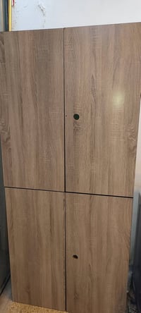 موجود تختين نفر واحد خشب حيل نظيف وقوي ومخزن البسة واغراض  اسعار مقبول...