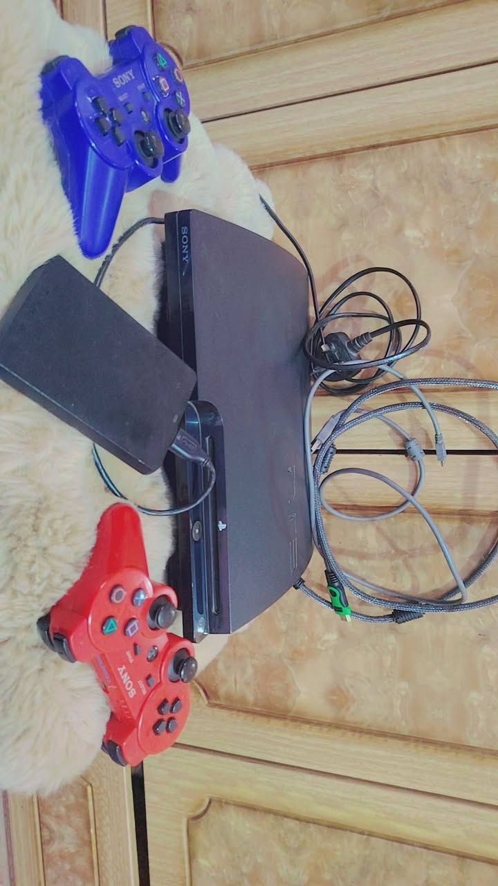 سلام عليكم عندي ابلى 3مهكر سلم اخو جديد هاره متروس العاب قويه سعر 120 مكان بغداد حي جامعه رقم ***********
