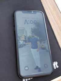 ايفون xr  نضيف ما مفتوح الجهاز على ايدي بطارية ٧٥  سعر٢٠٠ وبي مجال قلي...