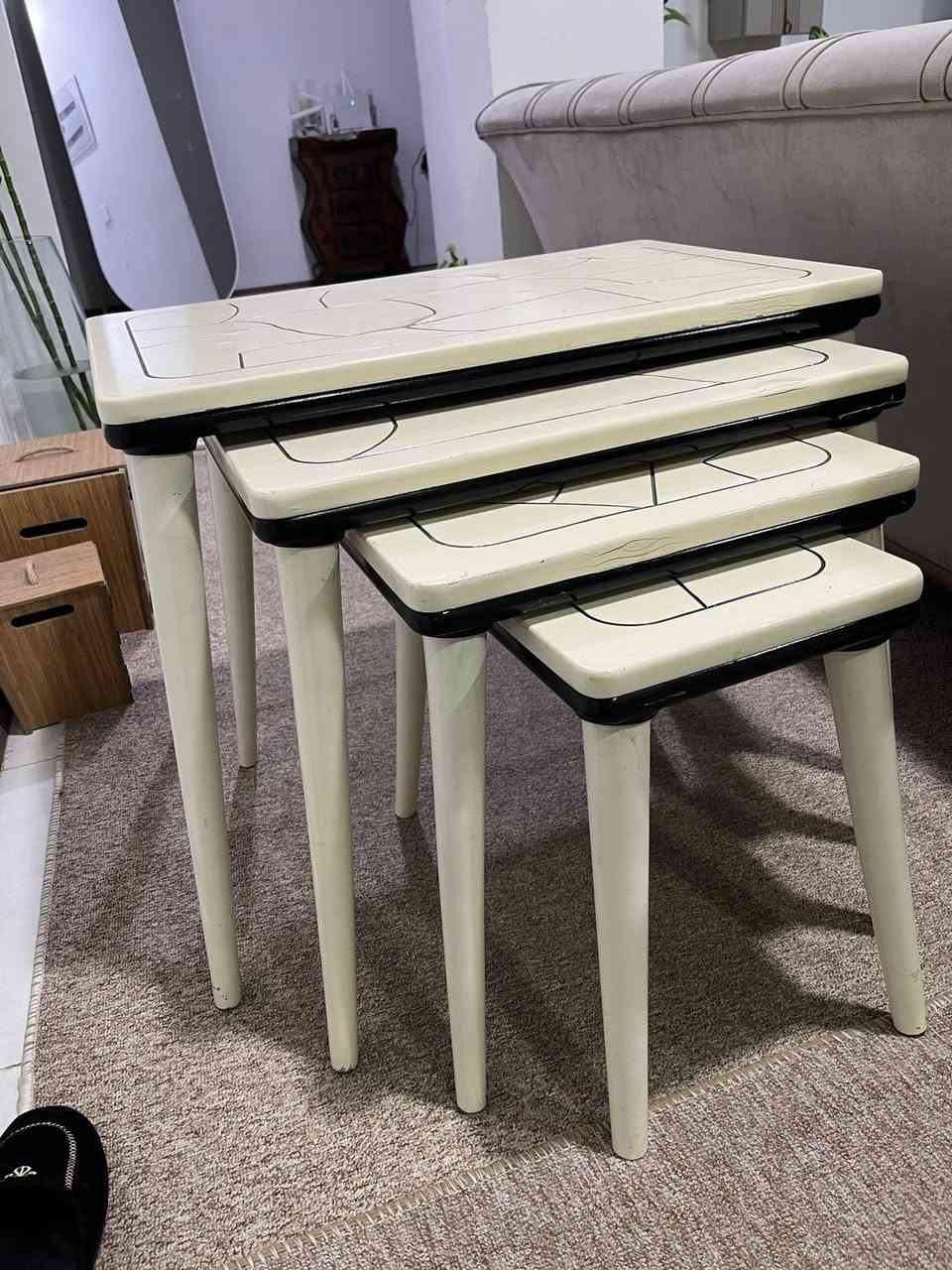 تەپلەک سپی ٤ دانە لە سلیمانی ٦٥ پێ دراوە  شوختی هەیە ئەیەمەوە بە نرخیکی هەرزان ***********
