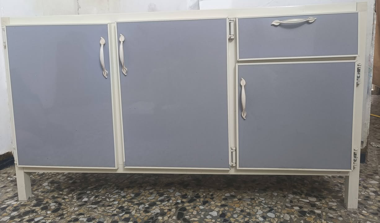 كاونتر كلش نظيف بدون سنك ولا ملحق قطعة وحدة ب85
تانكي ابو 500 ما مستخدم ب30 الف
للاتصال  ***********
للواتس ***********
