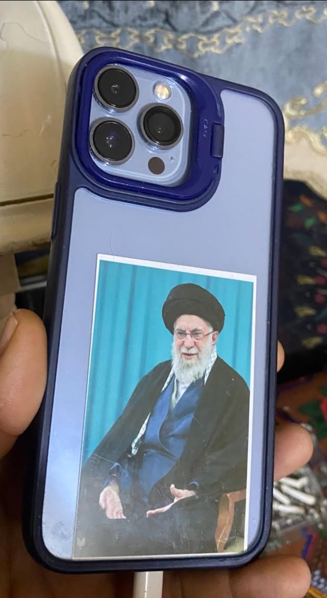 جهاز ايفون 13برو ماكس امريكي بطاريه 87حقيقي غير مرفوعه سعرا 700قفل جهاز شخط ما بي ناصرية مركز ***********
