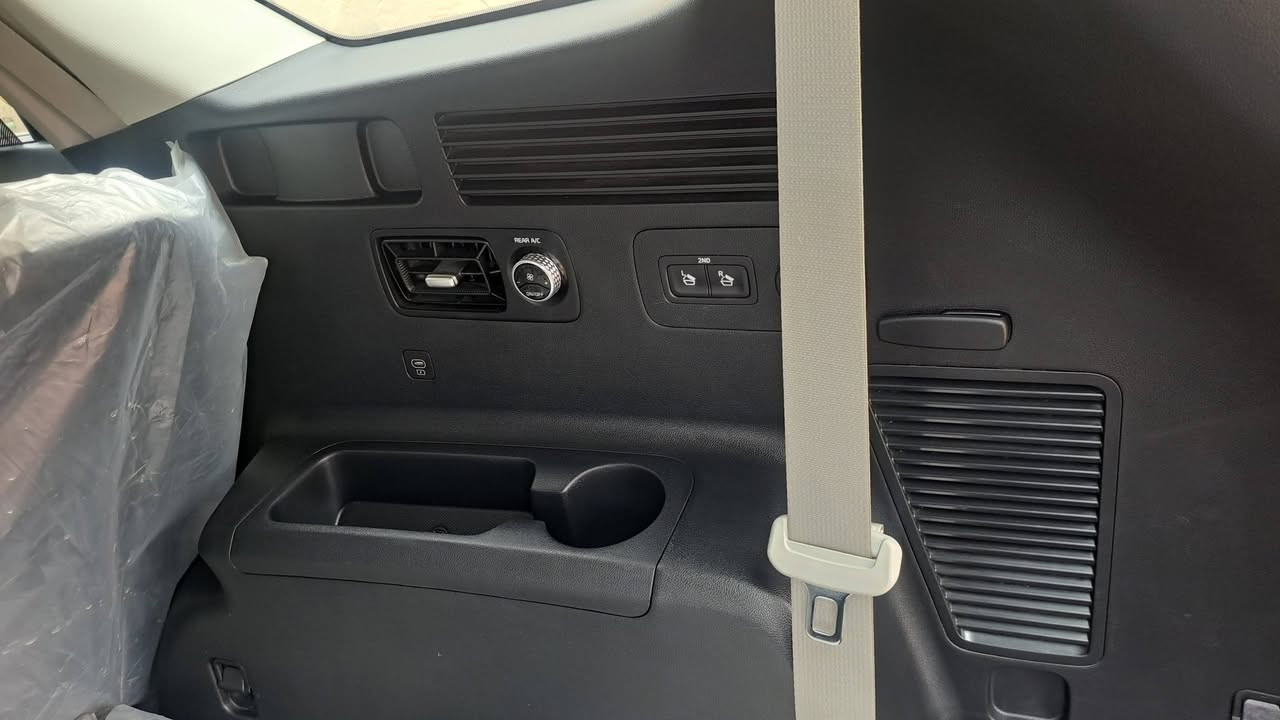 سلام عليكم
الحلال 
كيا سورنتو 2025
داتشو
دبل كامره
ماشية ٣٦
مكينة ستة سلندر 
كفاله عامة 
المواصفات :- 
ويل 20
بصمة تشغيل وابواب وجنطة
كامرة خلفية
كشنات جلد
كشنات كهرباء 
كشنات الخلفيه قلاب كهرباء 
شاشة متصله
شفتات ستيرن 
تشغيل عن بعد 
حساسات خلفي وامامي
ثلاث انظمة قياده 
شحن لاسلكي
منافذ تايبسي
بصمة عدد اثنين
بلوجكتر لد
مري شفط 
ترحيب 
لد مخفي متغير الاوان 
شرط مكفوله كفاله عامه
سبعة راكب
سبير ما نازل
***********        $$$$$٣٣٠
