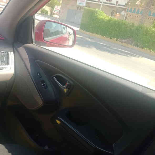 توسان ٢٠١٥/ وارد امريكي
حادثها جاملغ وبنيد وبيها ضربة من الباب وطخة من الصندوك 
السعر / ١٣٠ وبيها مجال
***********
