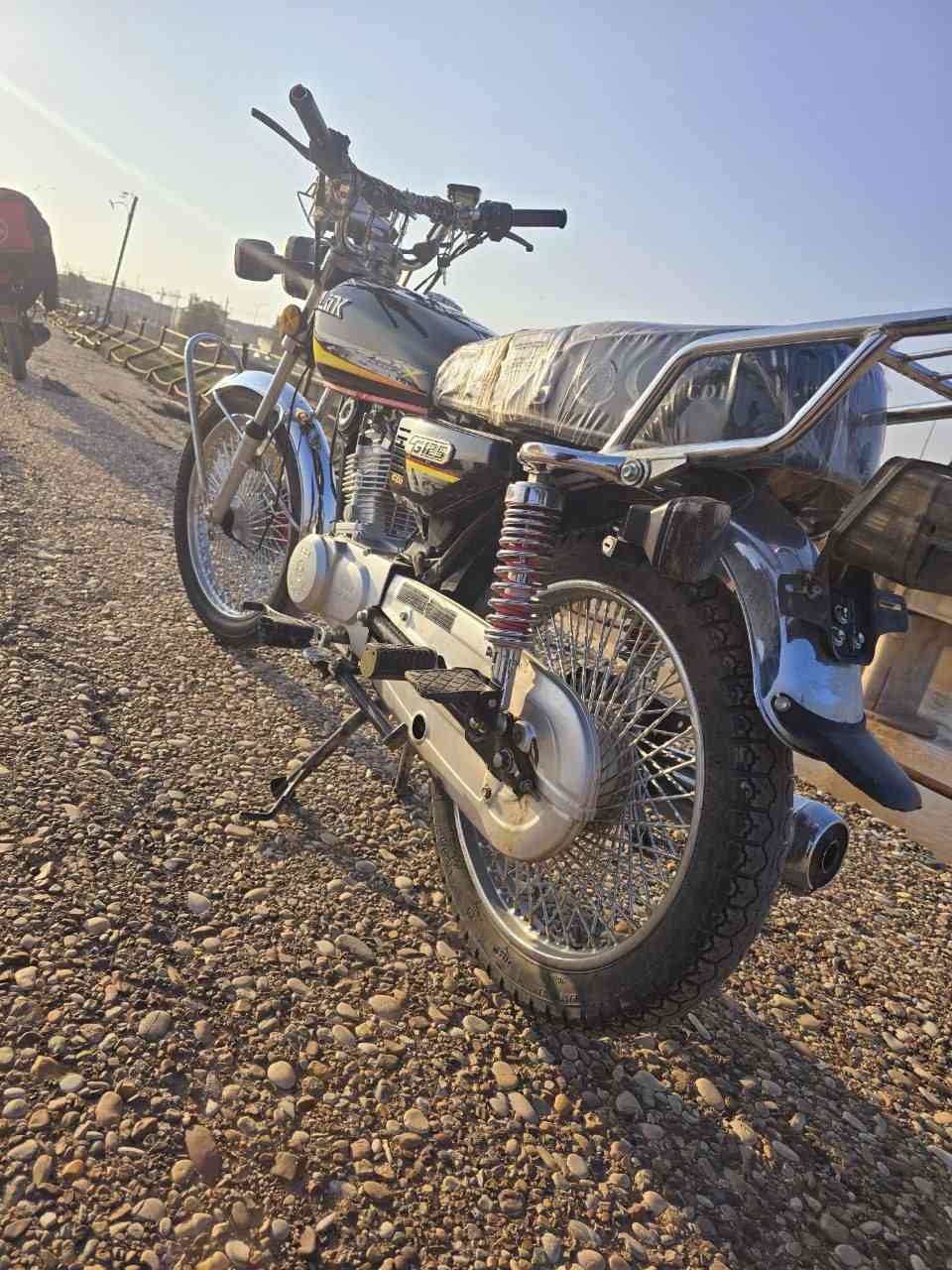 سلام عليكم دراجه سونك 2024نصيفه وحلوه شلعه فول كهربائيات كله شغال محرك ما ممفتوح سعر 600 وبيها مجال مكاني جلولاء ***********
