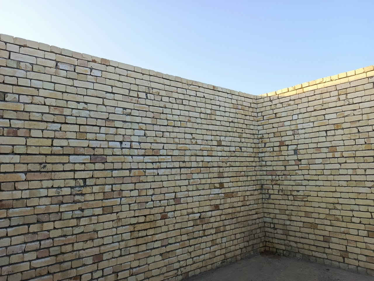 خلفة بناء من بغداد اشتغل اكبالة على الدبل اتصل ودلل شغل درجة اولة ***********
