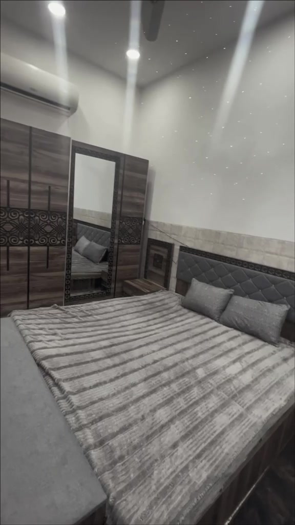 غرفه 9 قطع للبيع سلايت جديد
السعر 550 الف رقم ***********
