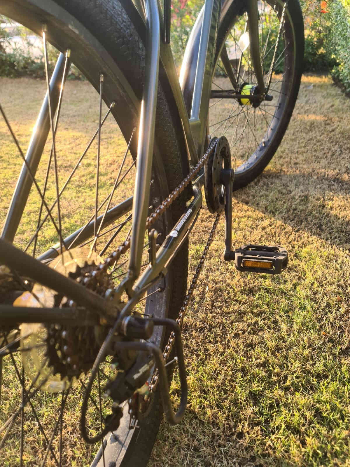 السلام عليك
للبيع كسر باله نظيفه جداً
 دراجه هوائيه WAVYROAD  
قطعه نادره وتتحمل اوزان ثقيله كله ختم واحد  
سستم المكينه خلفي امامي SHIMANO.SIS.EQUIPPED
التايرات من ماركه KANDE نقش على كامل التاير 
الكشن طبي من ماركه MARUISHI وبي دبلات
الحجم 26 مكتوب عليه بس هو مهجن 28 
السله من ماركه PANASONIC
لايت حساس على مكينه الويل الاماميه
مكينه ويل امامي خلفي سستم SHIMANO
هواي صفات مذكرته حته لا اطول متكامل من كل الجوانب و كلشي بي من ماركه معينه السعر 300 وبي مجال 
للاستفسار ***********
