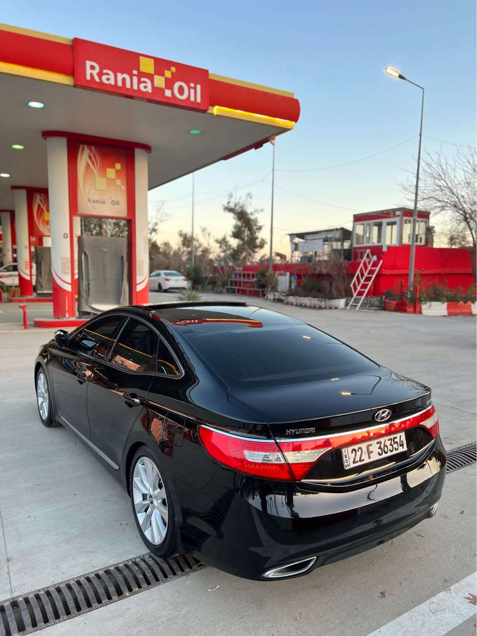 هيوندا ازيرا ٢٠١٢ مكينه v6 پانو راما بريك به سمه اوتو هولد ٣ پرده فول فول خليجى بى بوياخ بى ته عديل هه تا ده عاميى به شه رت ويل 19 سه نوى نويه به ناوى خومه 154kmرويشتوه نرخى ١٣٨$
*********** vibar whats app  له سه ره رانية, السليمانية
