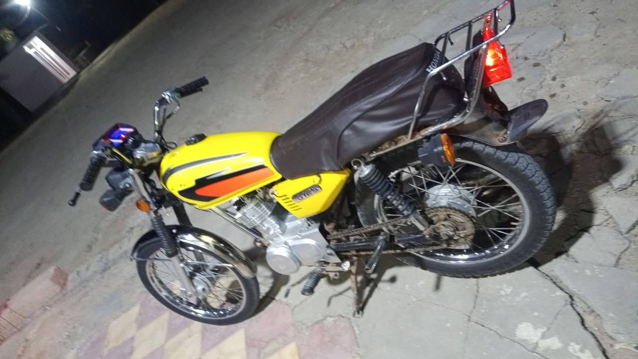 ييسلام عليكم شباب دراجه نامه ادوات دراجه نضيفه محرك مفتوح بدل ولف دراجه نضيفه سعر 500وبي مجال دراجه كهربءيات جديه كله جديد هندر واحد وطلع بكاني بصره  هرثه قرب سيد سامي


**إذا كنت صاحب هذا الإعلان وتريد حذفه لأي سبب، رجاءا أرسل رسالة إلى الدعم الفني**