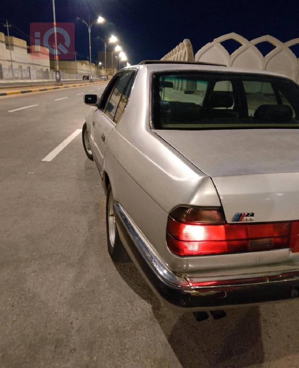 من رخصت الأدمن
بي أم الفئة السابعه 

محرك 730 V8

ماناقصهة أي شي من كير ومحرك 

رقم بغداد

يرادلهة صبغ بنيد لان بي جراد

مكانهة كربلاء 
للاستفسار : ***********
موجود واتساب فقط 
الي مايعجبه المنشور يقلبة ومشكورين
