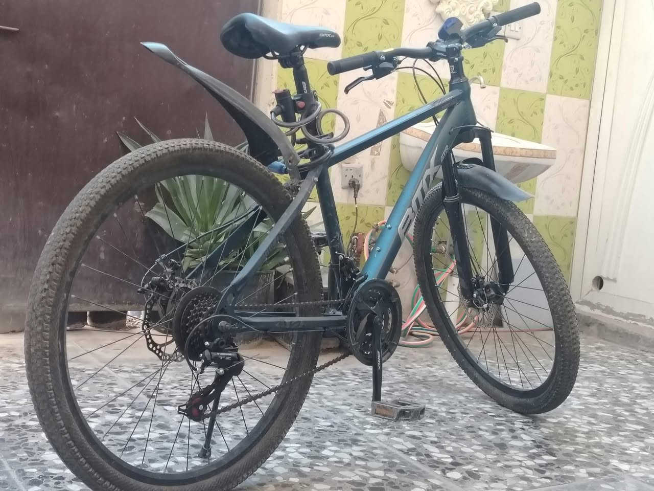 بايسكل حجم 20
بايسكل يطبك ما بي اي مشكلة 

 بايسكل BMXgtr

بايسكل جبلي يجي كير ٧ سرعات مع قفل بايسكل كامل مكمل ما عده البريك الخلفي يرادله تبديل 

سبب البيع عدم التفرغ

 المكان بغداد الحرية للتواصل *********** واتساب
