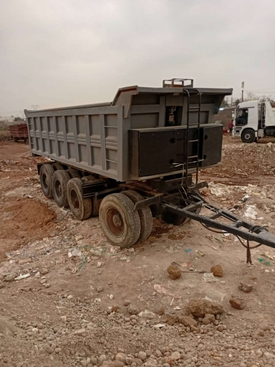 سلام عليكم  عربانة للبيع دناكير برينة شاصي 14 حدادية مكفولة كفالة عامه الستفسار اكثر ***********//***********
