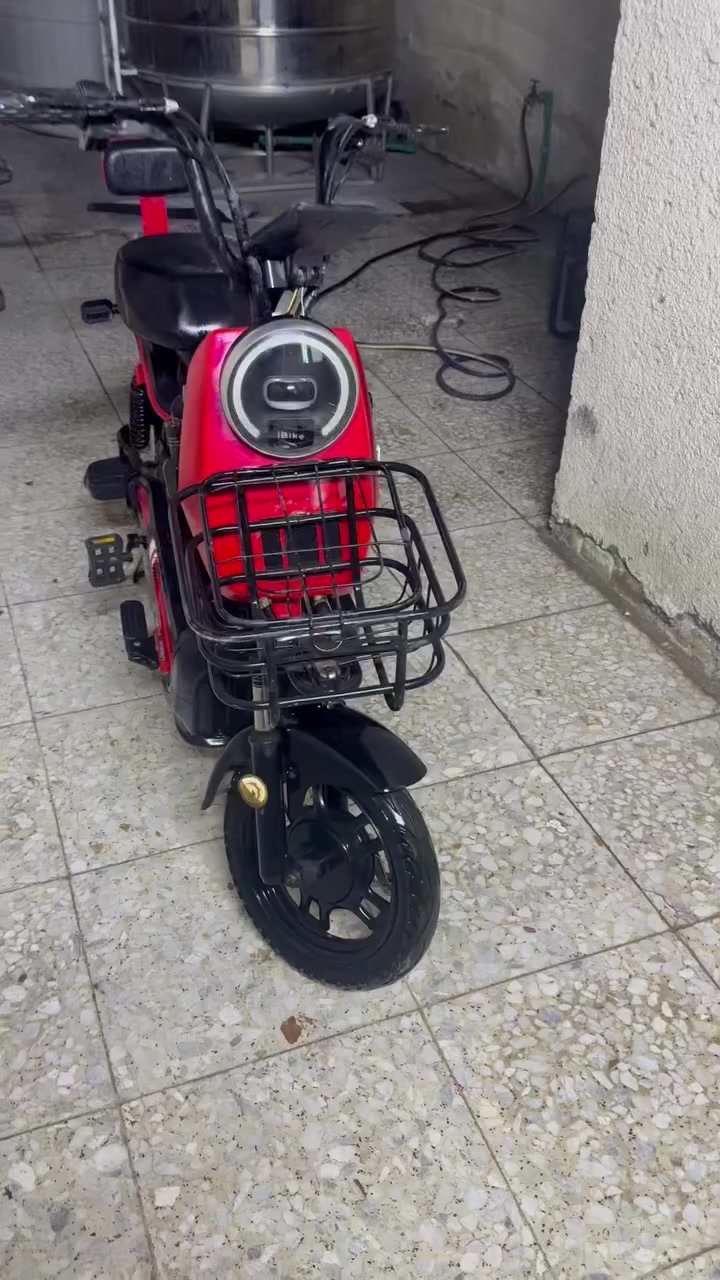 ياالله متاح دراجه شحن نقصها بطاريات مثل ماواضح بالتصوير المكان بغداد للاستفسارالاتصال على الرقم ***********
