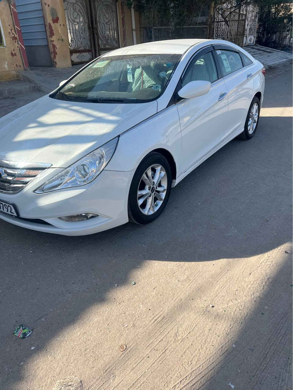 سلام عليكم سياره هونداي سوناته  ٢٠١٣ سنويته ٢٠٣٠بسمنه وارد امريكي حادثه دعاميه فقط مال امريكه مامكفوله من صبغ جاهزه للخير مكينه وكير وحداديه وتخم تاير كله جديد السعر ١١٠وبيه مجال مكاني بصره امن داخلي *********** البصرة, العراق
