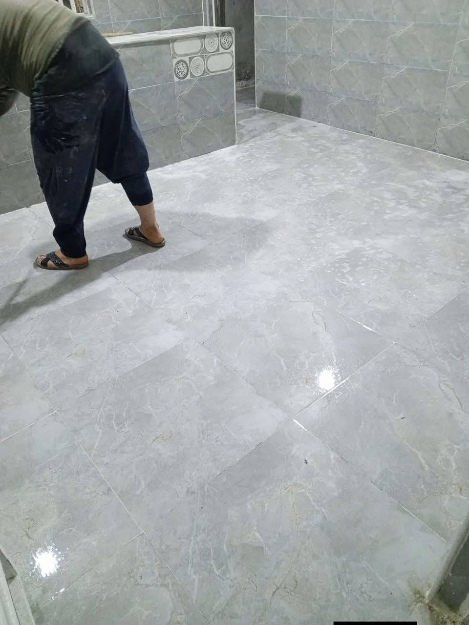 خلفة ارضيات اشتغل متر ويومية ابوصخير وحيرة ومشخاب شغل مرتب
***********
