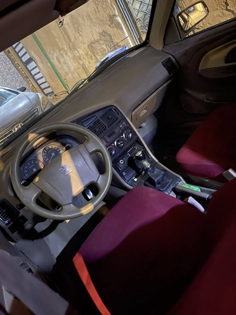 بيجو 405 مديل 2016 السياره كير مكينه تبريد حداده بدي كله كفاله رقم بصره تحويل شوكت ما يعجبك سياره جاهزه من كلشي سياره كلش نضيفه وحلوه للبيع او مراوس السعر 40 وبيه مجال مكاني البصره التنومه ***********
