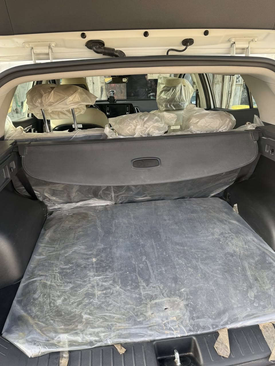 السلام عليكم كيا سبورتج 2023 خليجي مواصفاته معروفة فول ضررهة عندي بغداد صار موضح بالمقطع والصور 
ماشية 47الف
سعره 220 بيه مجال
الرقم ***********
