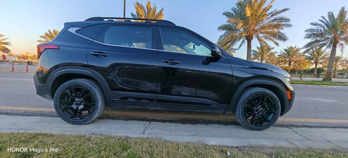 سلام عليكم
سيليتوز 2024 X Line
بصمة تشغيل بصمة بيبان تشغيل عن بعد كشنات حرارية لد نهاري شاشة ديجيتال متصله مع شاشة المسجل
توقف ذاتي رادار محيطي كشنات مخمل وجلد  وبيه بعد هوايه مواصفات حادثه جاملغ الايسر فقط بدون لغود بدون شاصي بدون ايرباك كله سليم بلادي شركة بدون دواخل سيارة نظيفه جدا مملعوب بيه
ماشيه 37 الف 
السعر مناسب 165 ورقة
الاتصال على الرقم ***********
مكانه بغداد المنصور
