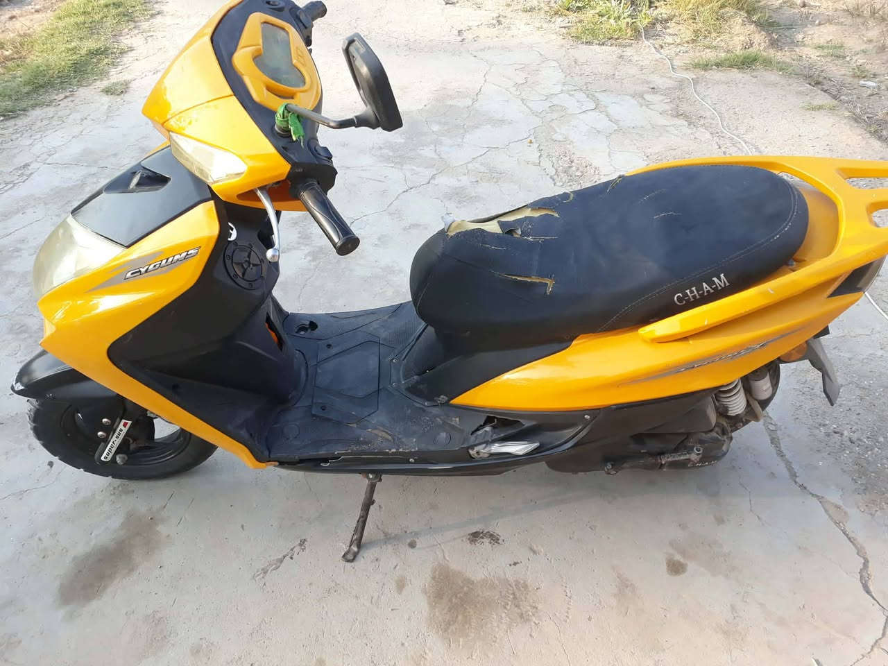 السلام عليكم 
دراجه سكنز بلاديه محرك برغي مامفتوح بيه شرط نص نگره سلف دراجه حلوه 
السعر 450 وبيه مجال مكاني بابل مسيب 
الشراي خاص


**إذا كنت صاحب هذا الإعلان وتريد حذفه لأي سبب، رجاءا أرسل رسالة إلى الدعم الفني**