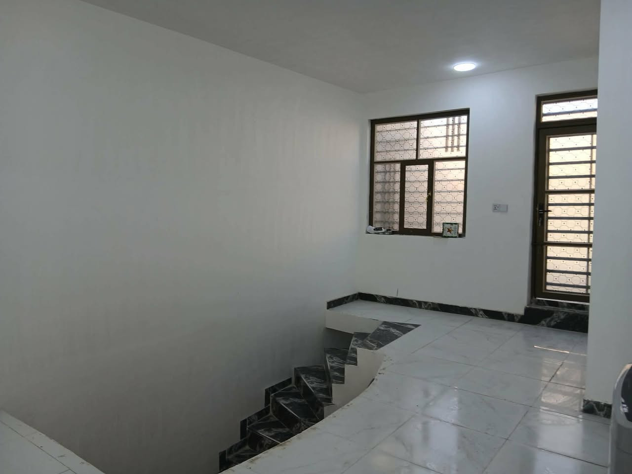 سلام عليكم ورحمه الله بيت
طابو صرف بأسمي

تحويل مباشر 

البيت بناء حديث 

طابقين جاهز ع اخر حبابه 

الموقع شارع ٨٠

قرب مؤسسة العين قريب ع شارع العام 

السعر ١٢٢مليون وبي مجال للستفسار الاتصال على الرقم ***********

اي احد عند بيت قطعة للبيع بلخدمه
