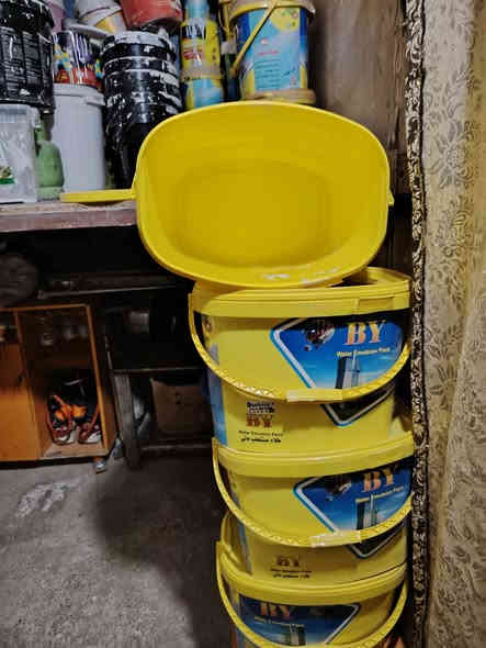 شباب سلام عليكم عندي هاي 40 سطله مال صبغ ونضيفات  السطله ع الفين دينار اقل بيع 10 سطالي
رقمي/ ***********
