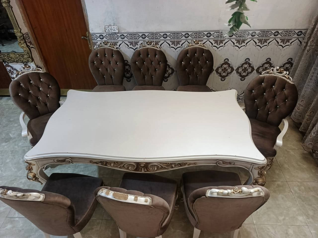 ميز طعام مستخدم
للاستفسار الرقم 
***********
