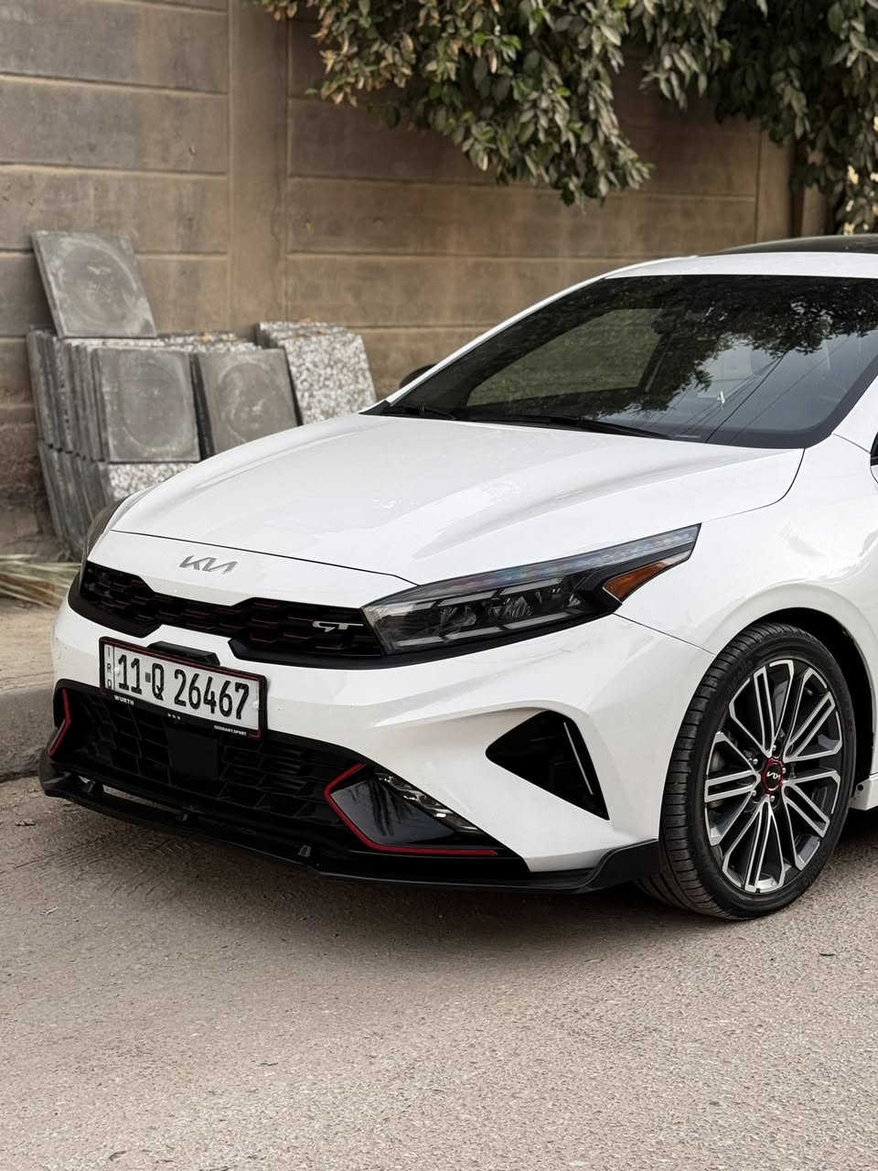 للمراوس فقط بجالنجر جارجر V8 
فورتي 2024 اعلى فئه GT 1/1 
تجي رياضيه نفس النترا N 
كزوزات وطلقات بلاديه 
ضررهه جدا بسيط بدون ايرباك وحادث تخريب فقط
سعرهه 185 
مواصفاته فول خنك لاخير 
***********
